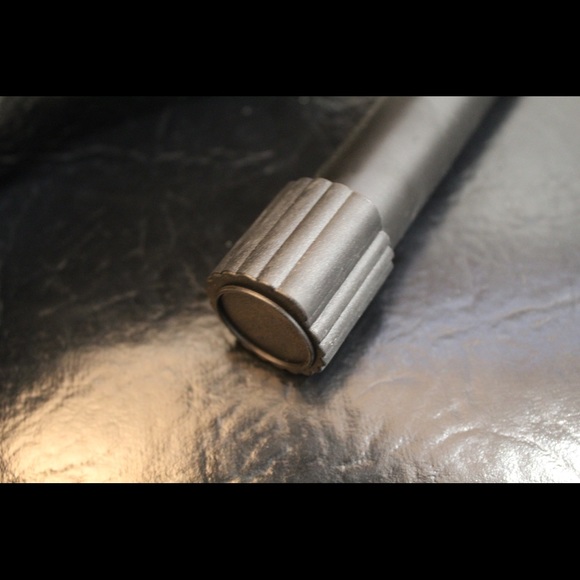 H&W Guitar Stand - Picture 3 of 5